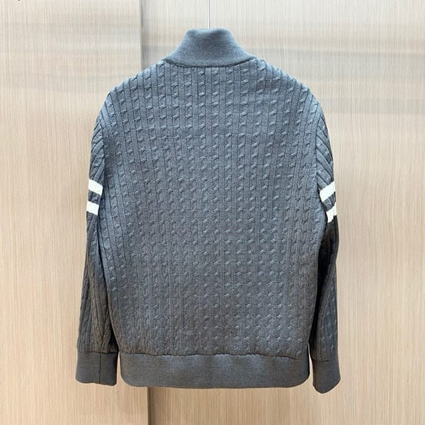 送料込モンクレール n級品 ウール混 ダウンパディング入り カーディガン mol28093